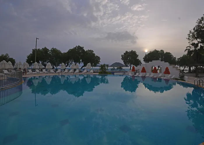 Hotel Solana By Yelken 4*