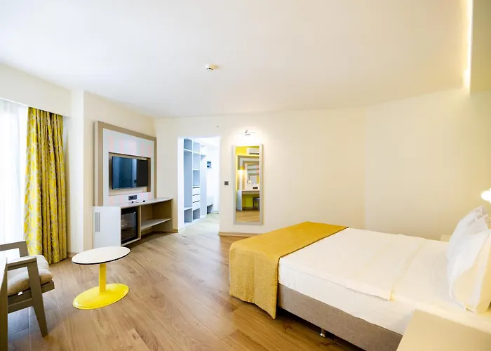 Hotel Solana By Yelken 4*